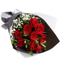 12 Red Roses in Bouquet Delivery to Manila Philippines